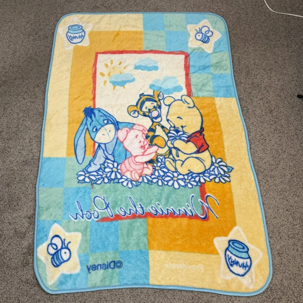 Disney Winnie the‎ Pooh Baby Blanket Soft Plush Providencia Eeyore Piglet Tigger